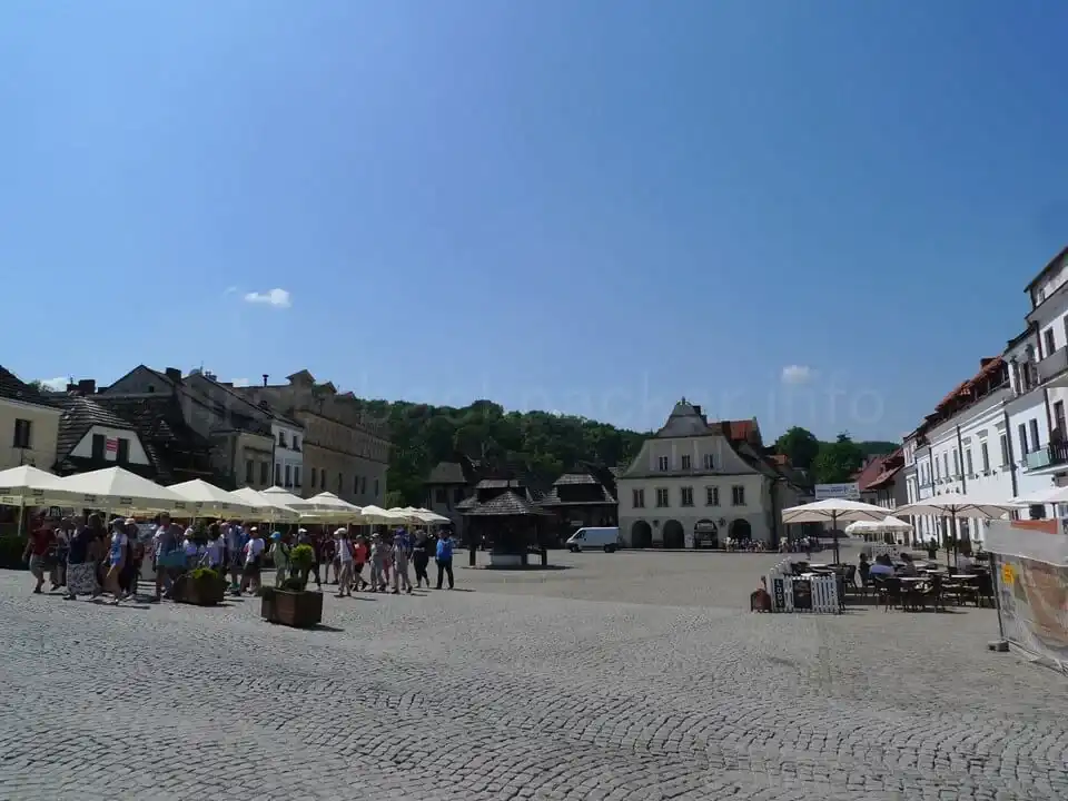 【ポーランド旅行記】ワルシャワからカジミエシュ・ドルニへ日帰り!小さな村でのんびりと