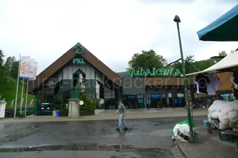 ザコパネのケーブルカー乗り場