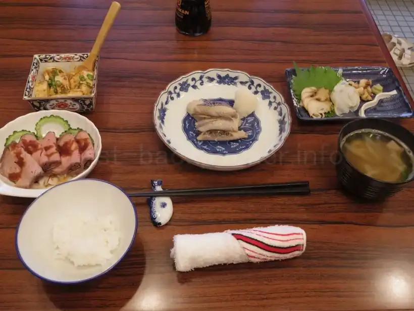 渡嘉敷島の民宿ゆうなぎ荘の夕食その2