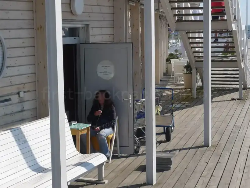 ソポトの桟橋のトイレ