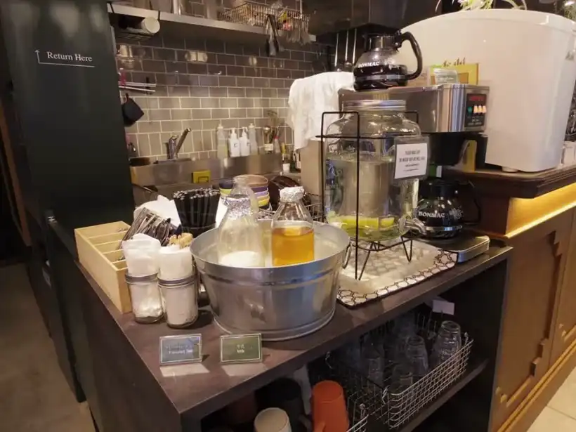 イマノ大阪心斎橋ホステル 朝食ドリンク