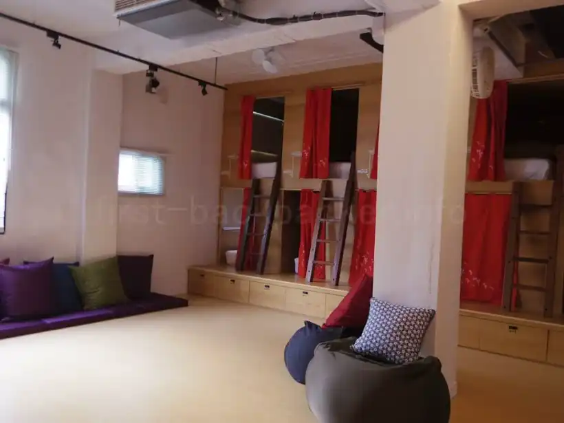 台南・草祭二手書店Cao Ji Book Innの女子ドミトリー大部屋