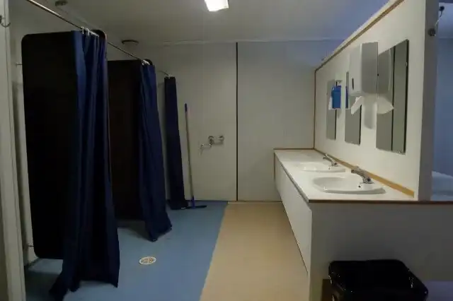 Stryn Hostel and Motelのシャワールーム