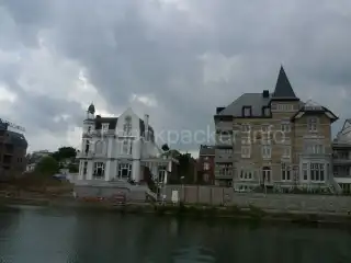 【ベルギー旅行記】古都「ナミュール」で本場ワッフルと観光船ツアー♪