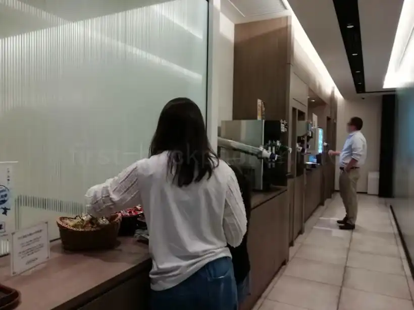 中部国際空港・プレミアムラウンジ セントレアのドリンクコーナー