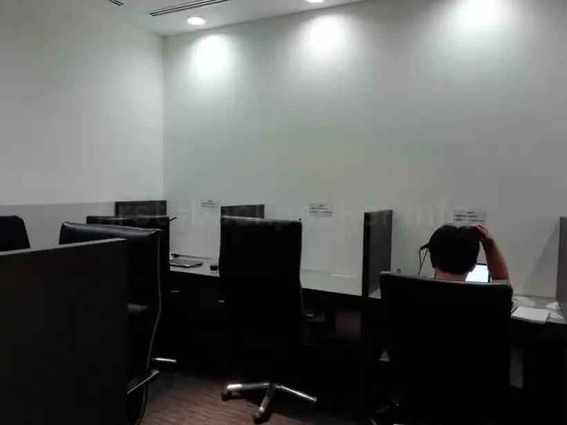 那覇空港のラウンジ華・ワークスペース