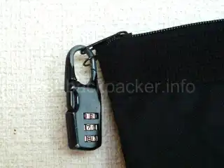 【スリ防止】シングルジップのリュックバッグに、DIYで防犯対策してみた