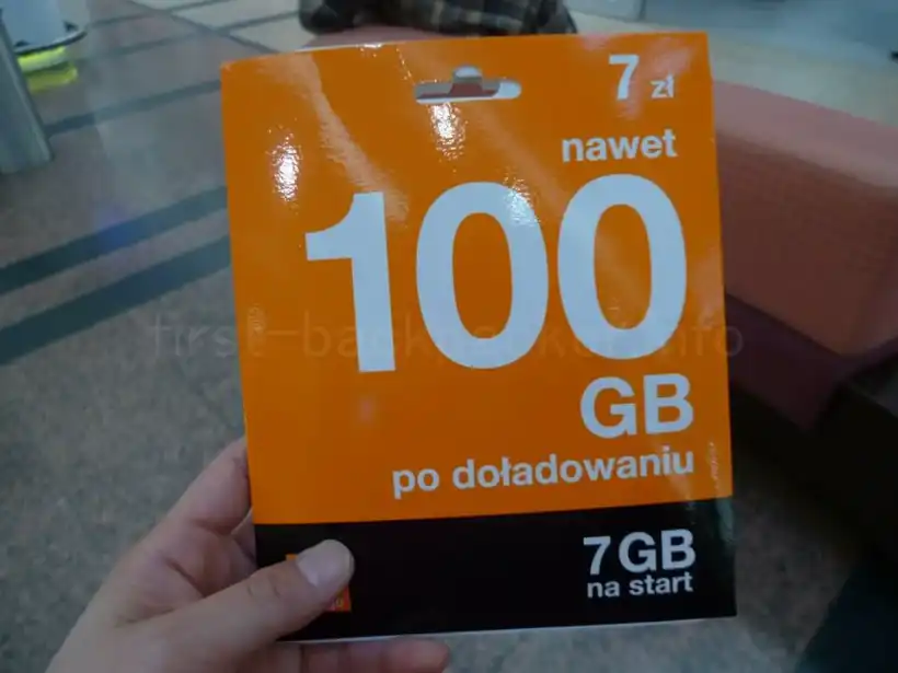 ポーランドOrangeのsimカードパッケージ