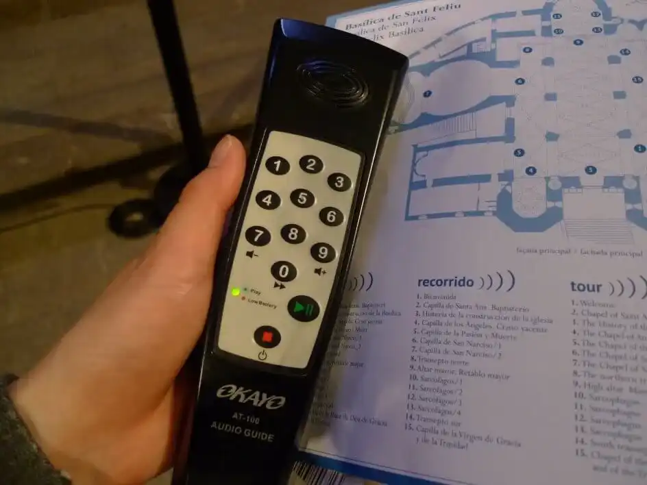 美術館や遺跡の観光に便利!オーディオガイドにはイヤホンを持参しよう