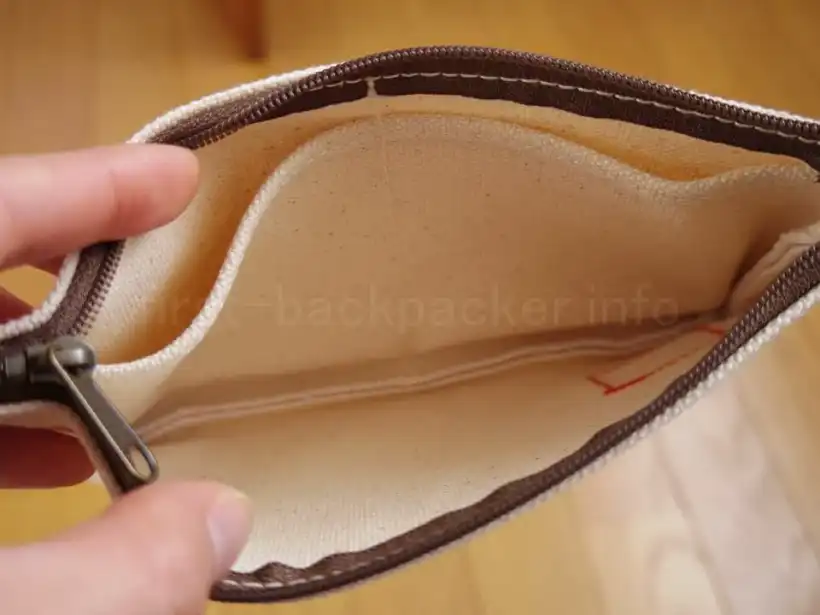 台南・合成帆布で購入したポーチの内側