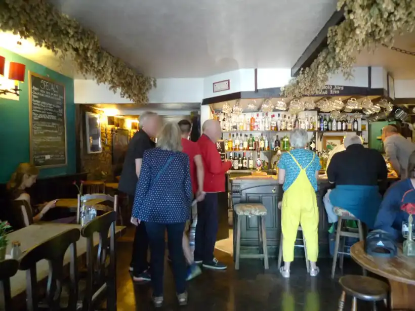 ストウ＝オン＝ザ＝ウォルドのバー