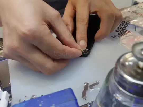 【香港旅行記】深水埗(シャムスイポー)でスマホの割れたレンズを修理してみた