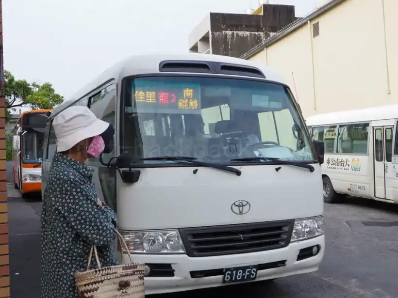 台南 佳里から井仔腳行きのバス