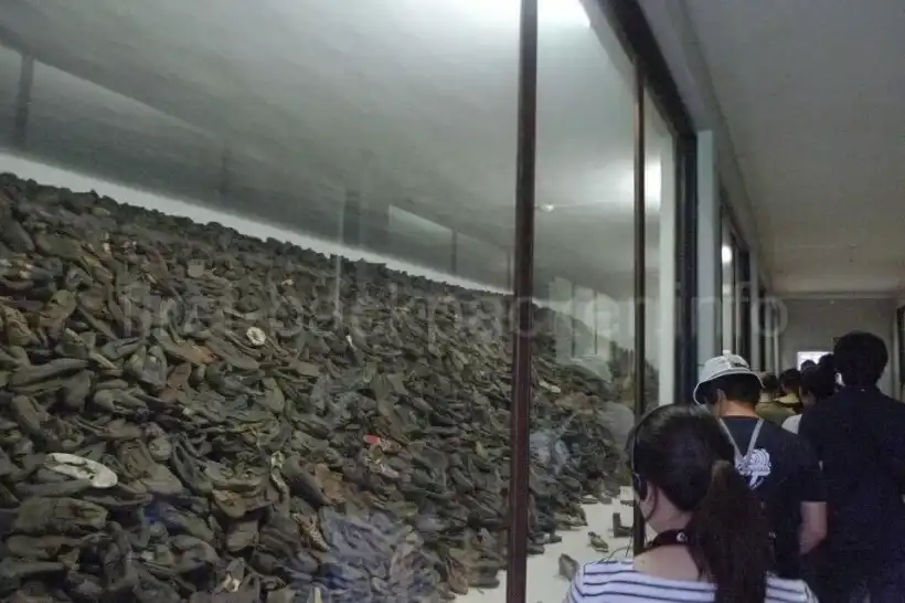 アウシュヴィッツ・囚人たちの履いてきた靴