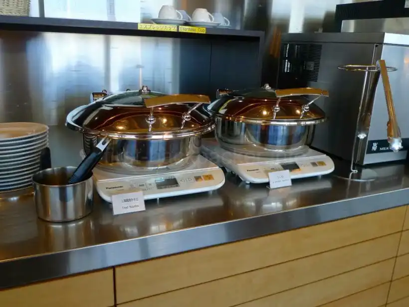 中部国際空港 セントレア スターアライアンス ラウンジの上海風やきそば