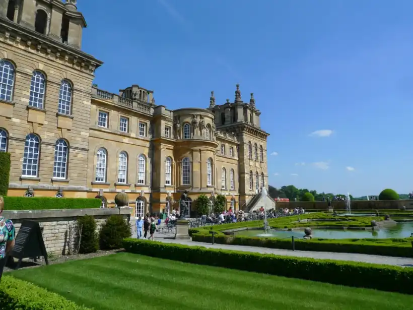 ブレナム宮殿の裏庭