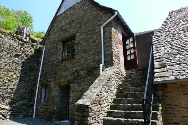 Gîte d'étape communal de Conquesのシャワー棟