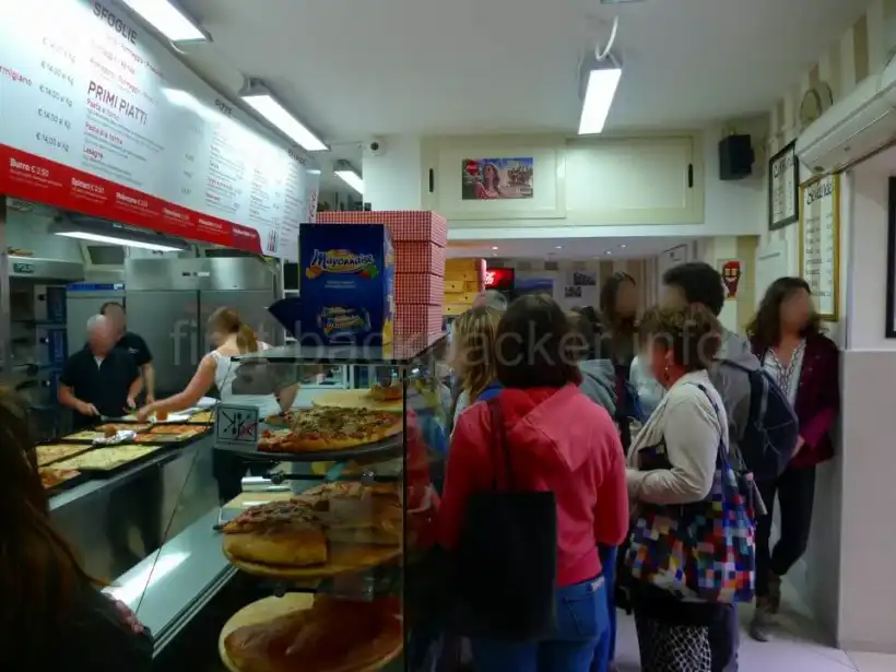 イタリア・タオルミーナのda Christinaの店内