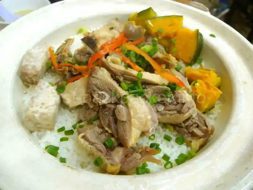 香港の新忠記打冷小菜館の炊き込みご飯