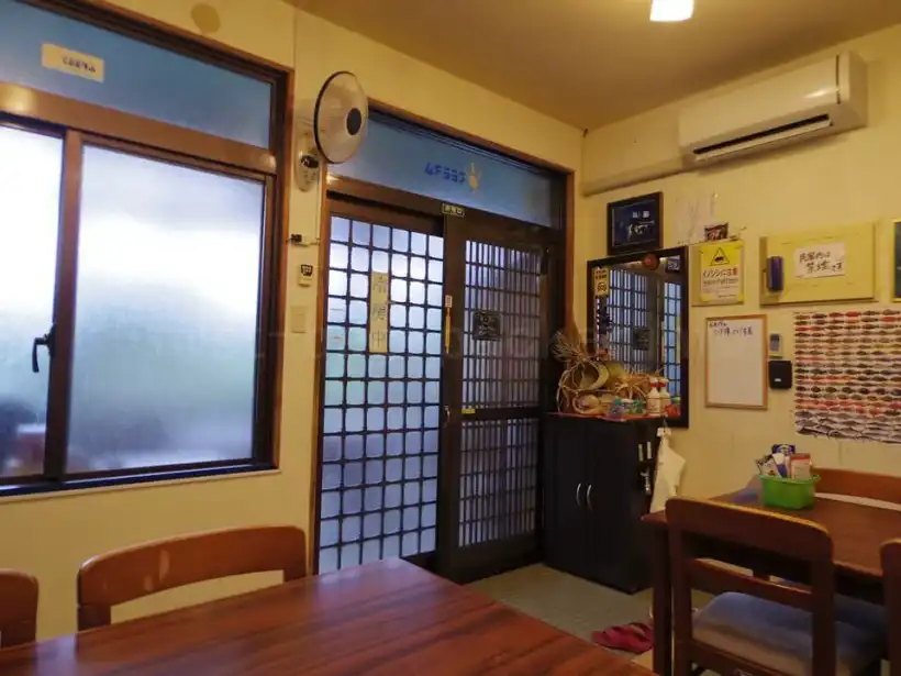 渡嘉敷島の民宿ゆうなぎ荘の玄関