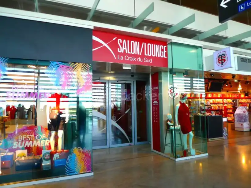 トゥールーズ ブラニャック空港 "La Croix du Sud" Loungeの入り口