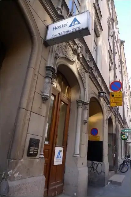 ヘルシンキ Hostel Erottajanpuistoの入り口