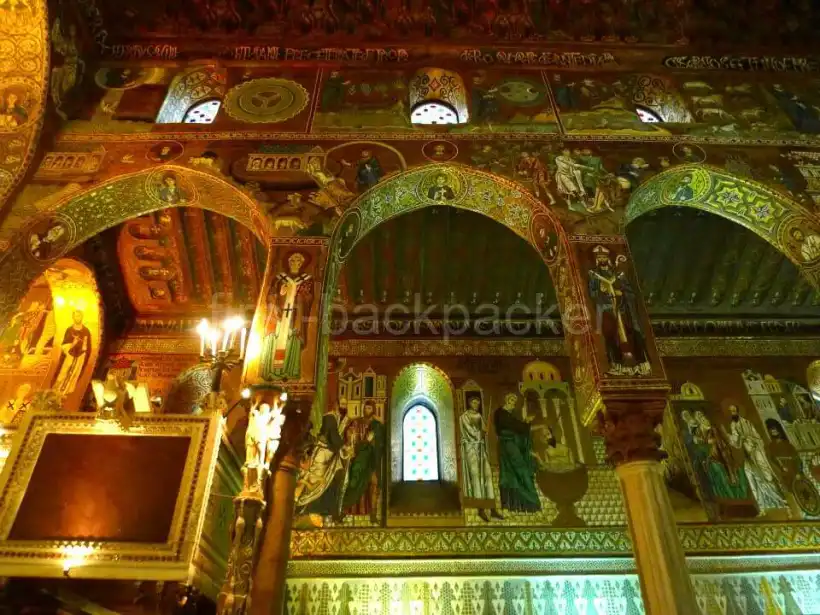 パレルモのノルマン王宮内のパラティーナ礼拝堂の天井