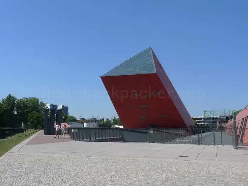 グダニスク 第二次世界大戦博物館 外観