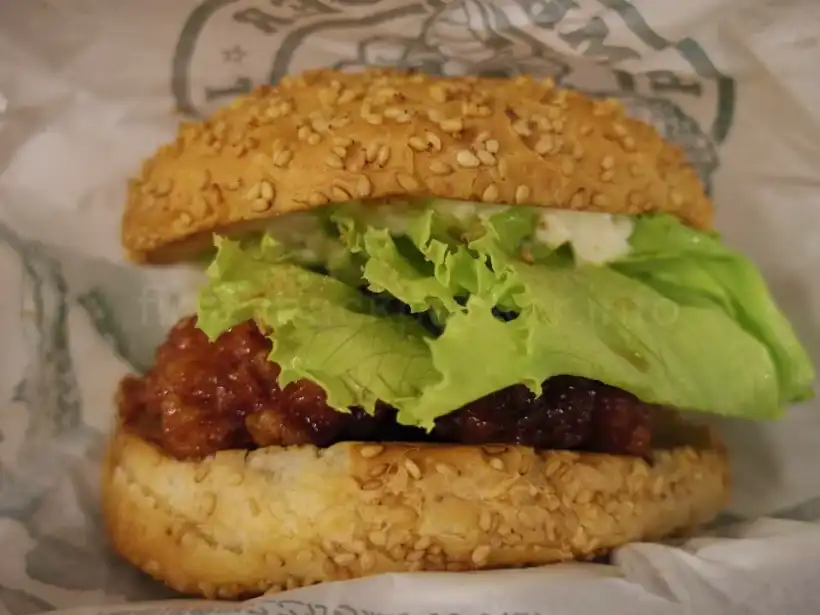 ラッキーピエロのチャイニーズチキンバーガー