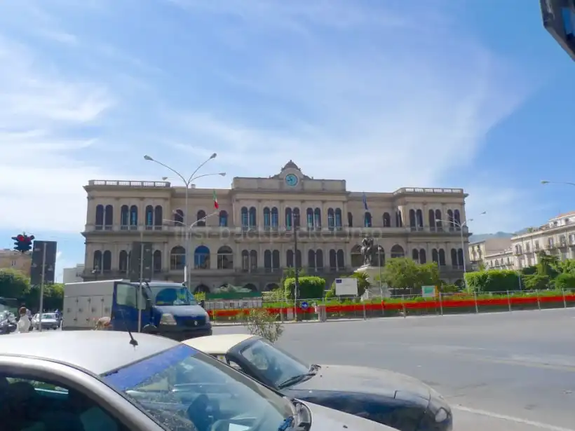 パレルモの鉄道駅