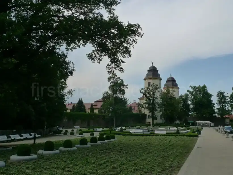 クションシュ城入り口