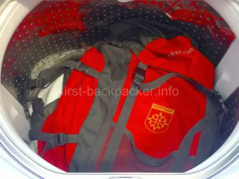 バックパックを洗濯機で脱水