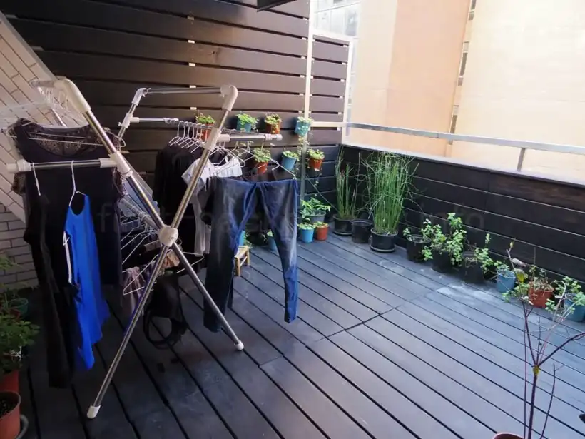 スター ホステル 台北 イーストのベランダの物干し