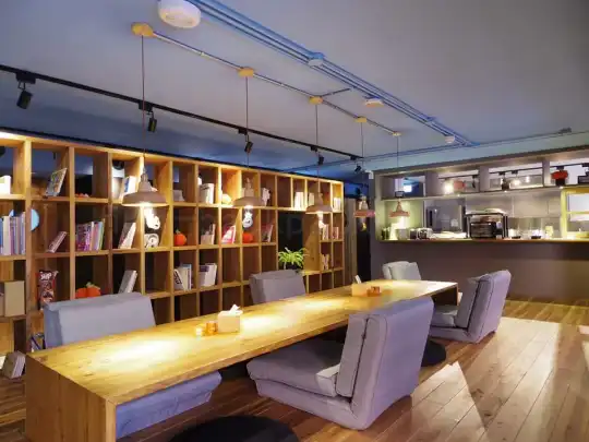 ホステル宿泊ならでは!世界の旅人との出会いを楽しもう