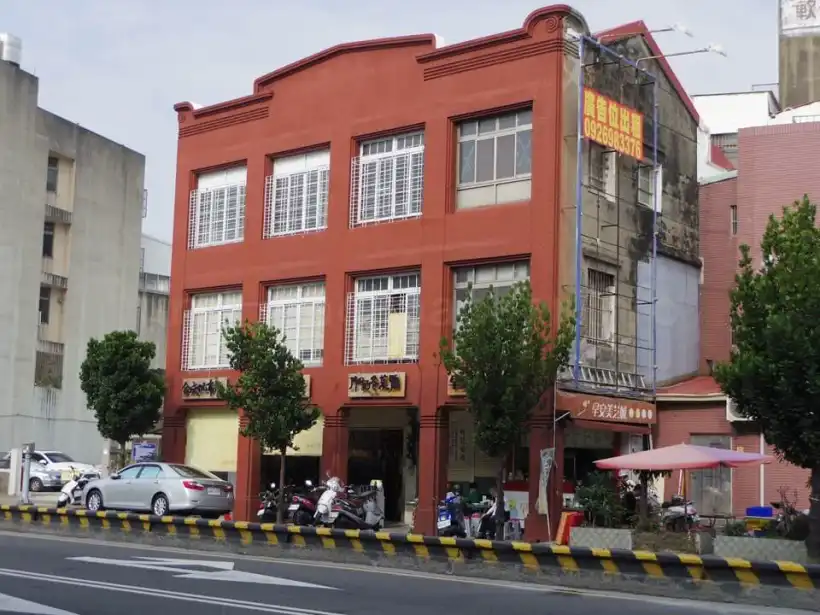 台南・合成帆布の外観