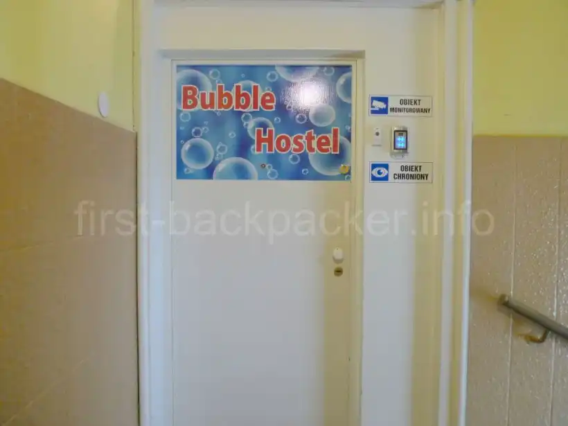 バブルホステル（クラクフ）の玄関ドア